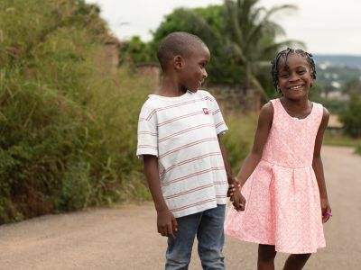 niño y niña africanos
